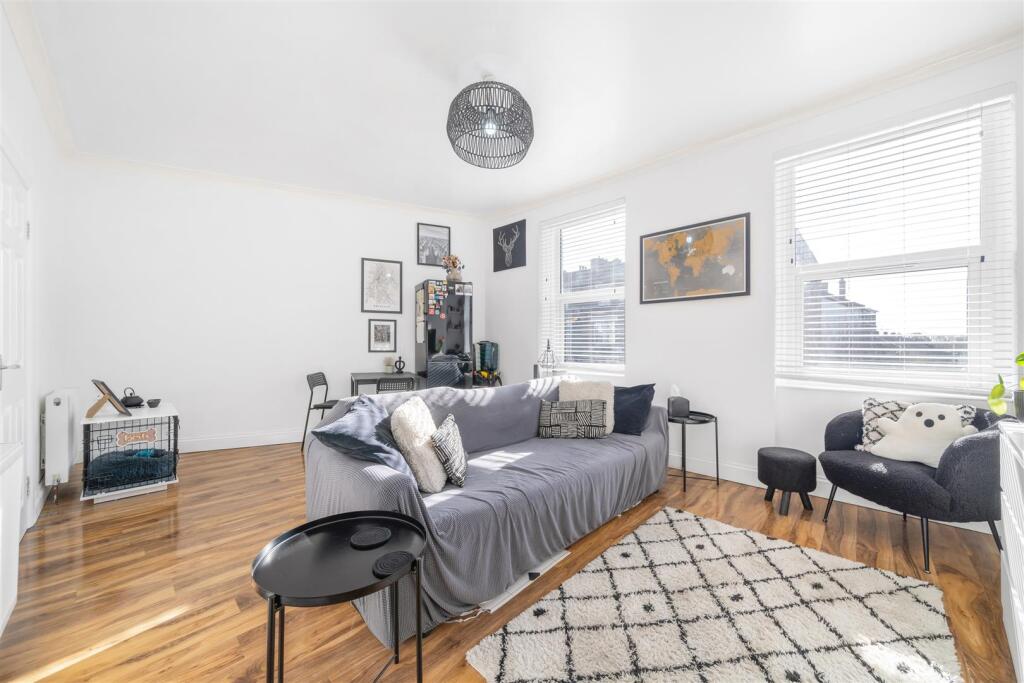 Main image of property: Penge Road, Penge, London, SE20