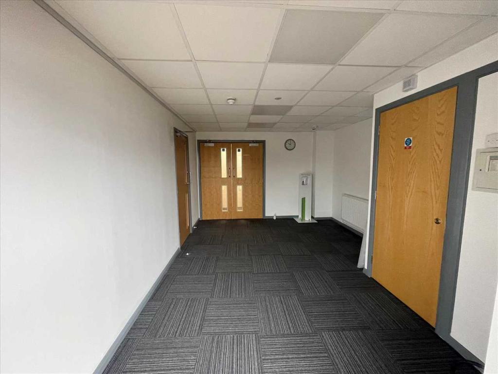 Commercial property for rent in Unit 5, Ashton Gate, ROMFORD, RM3