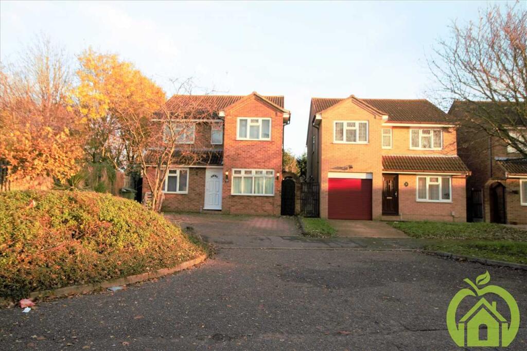 Main image of property: Inglewood Close, HORNCHURCH