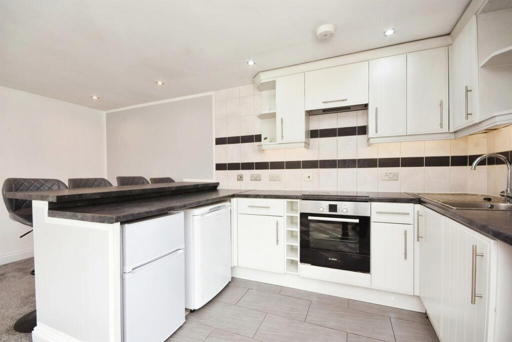 Additional property image - Coxtie Green Road, Pilgrims Hatch, Brentwood