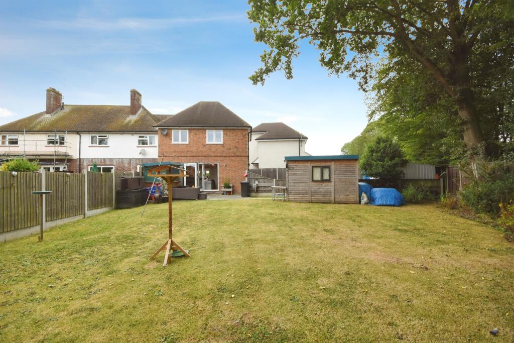 Additional property image - Danes Way, Pilgrims Hatch, Brentwood