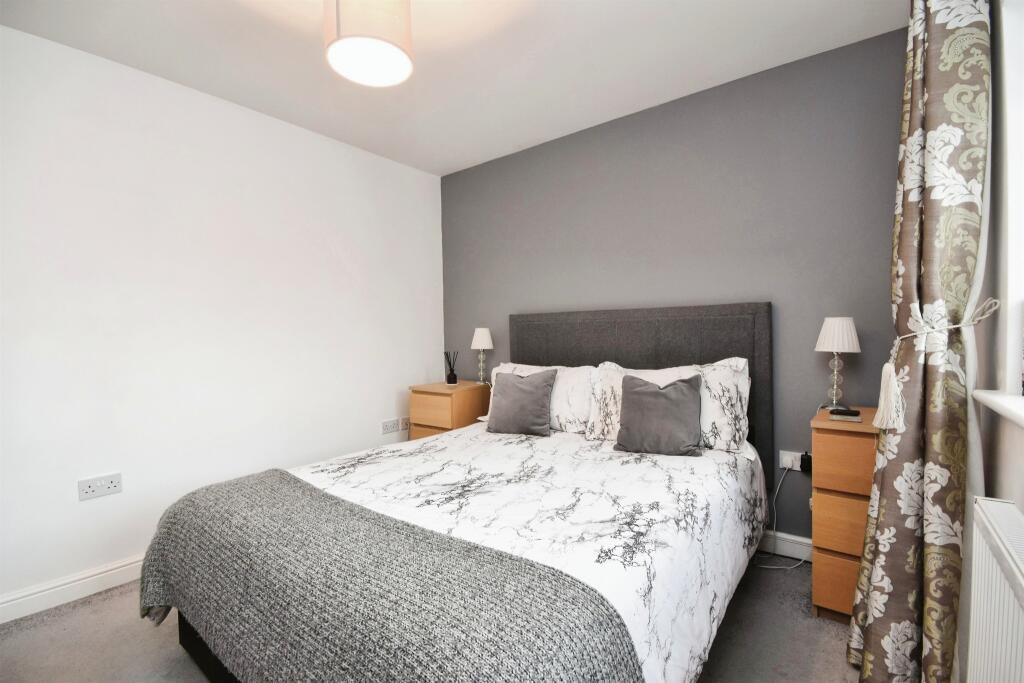 Additional property image - Danes Way, Pilgrims Hatch, Brentwood