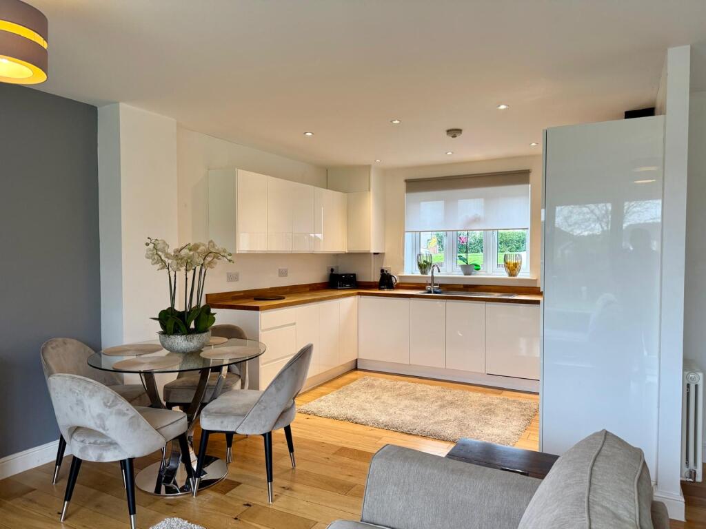 Additional property image - Danes Way, Pilgrims Hatch, Brentwood