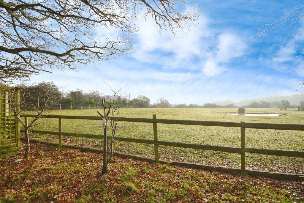 Additional property image - Deal Tree Bungalows, Doddinghurst, Brentwood