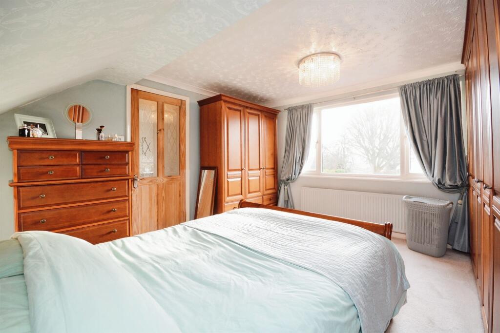 Additional property image - Deal Tree Bungalows, Doddinghurst, Brentwood