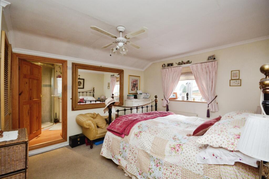 Additional property image - Tower Hill, Brentwood