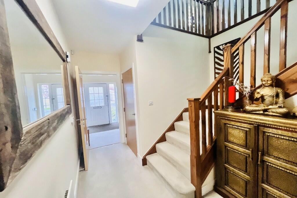 5 bedroom detached house for sale in Crosshill Road,