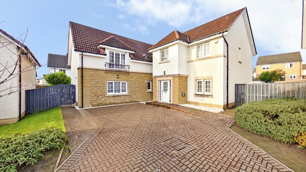 5 bedroom detached house for sale in Crosshill Wynd,