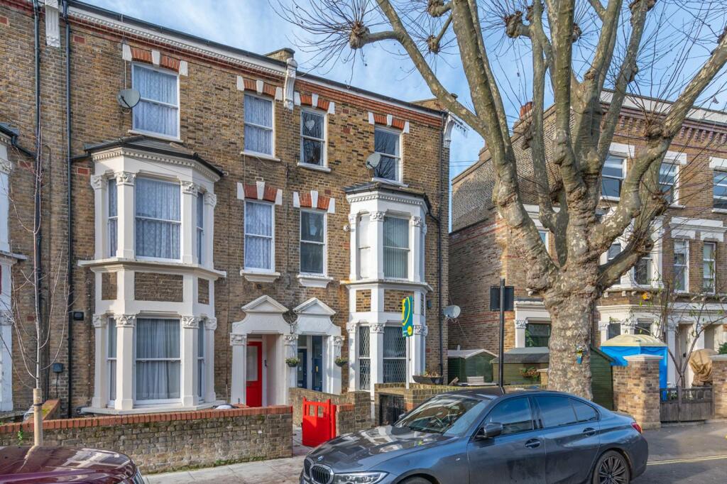 2 bedroom flat for sale in Ashmore Road, Maida Vale, London, W9