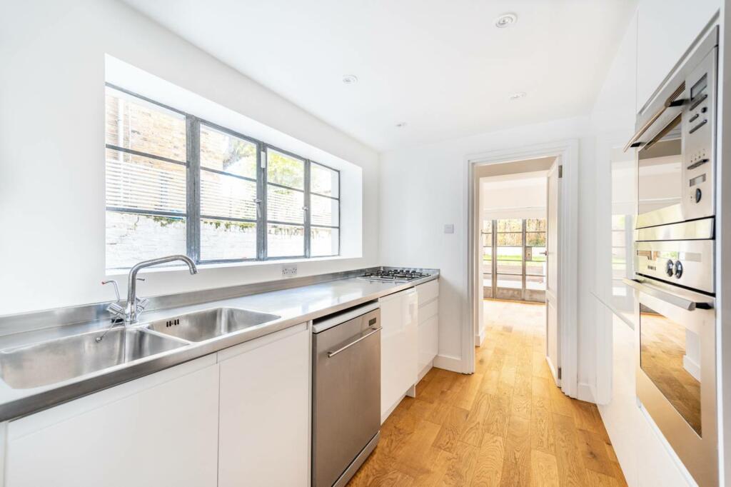 2 bedroom flat for sale in Shirland Road, Maida Vale, London, W9