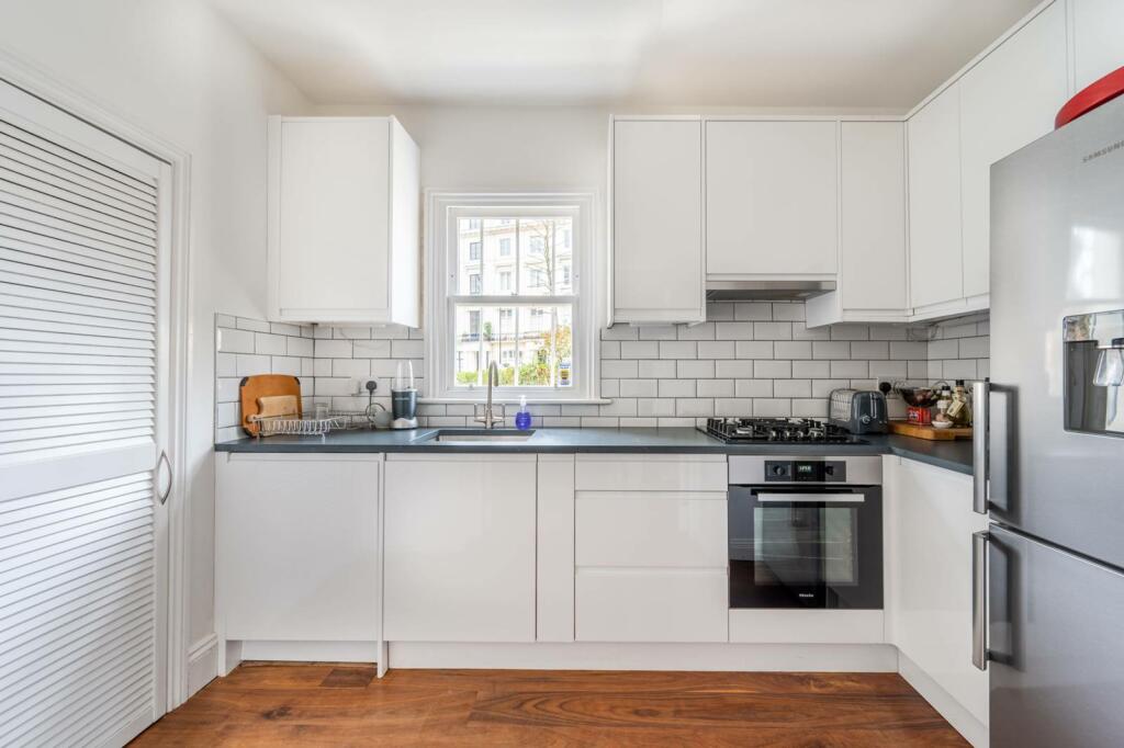 2 bedroom flat for rent in Sutherland Avenue, Maida Vale, London, W9