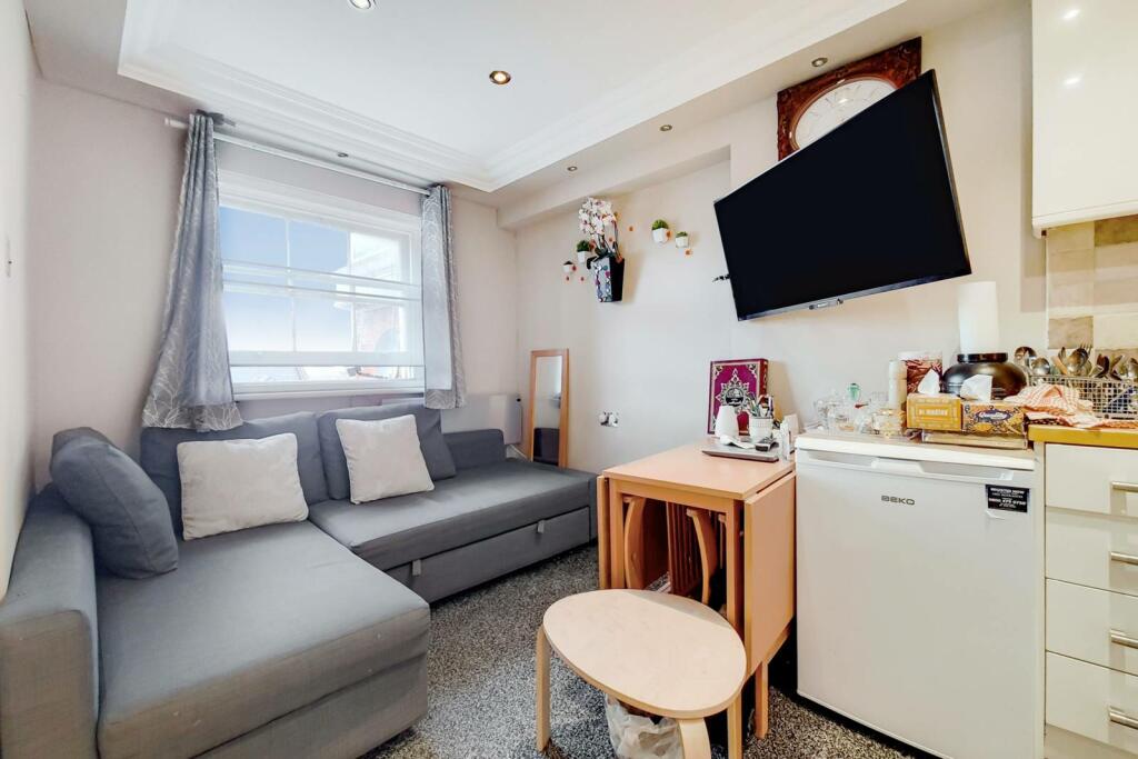 2 bedroom flat for rent in Edgware Road, Little Venice, London, W2