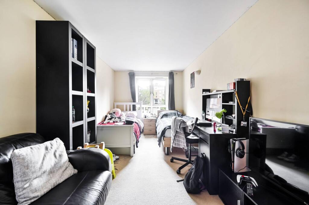 Main image of property: Carlton Gate, Maida Vale, London, W9