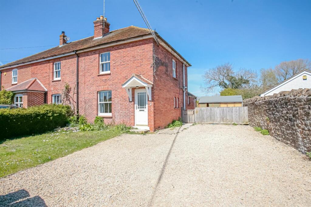 Main image of property: Snuggs Lane, East Hanney