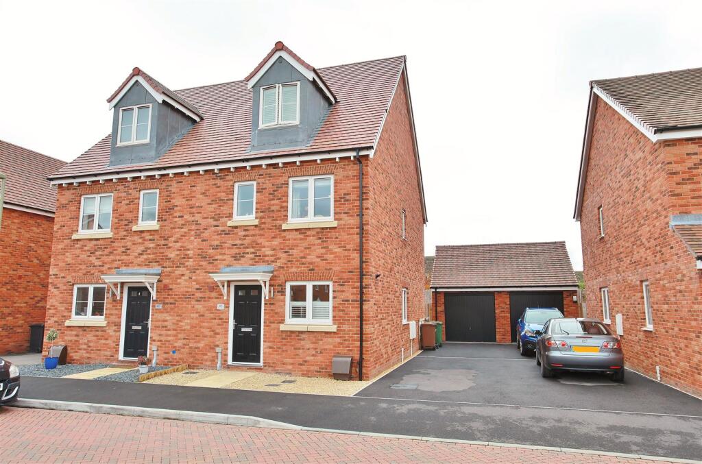 Main image of property: Rooks End, Grove