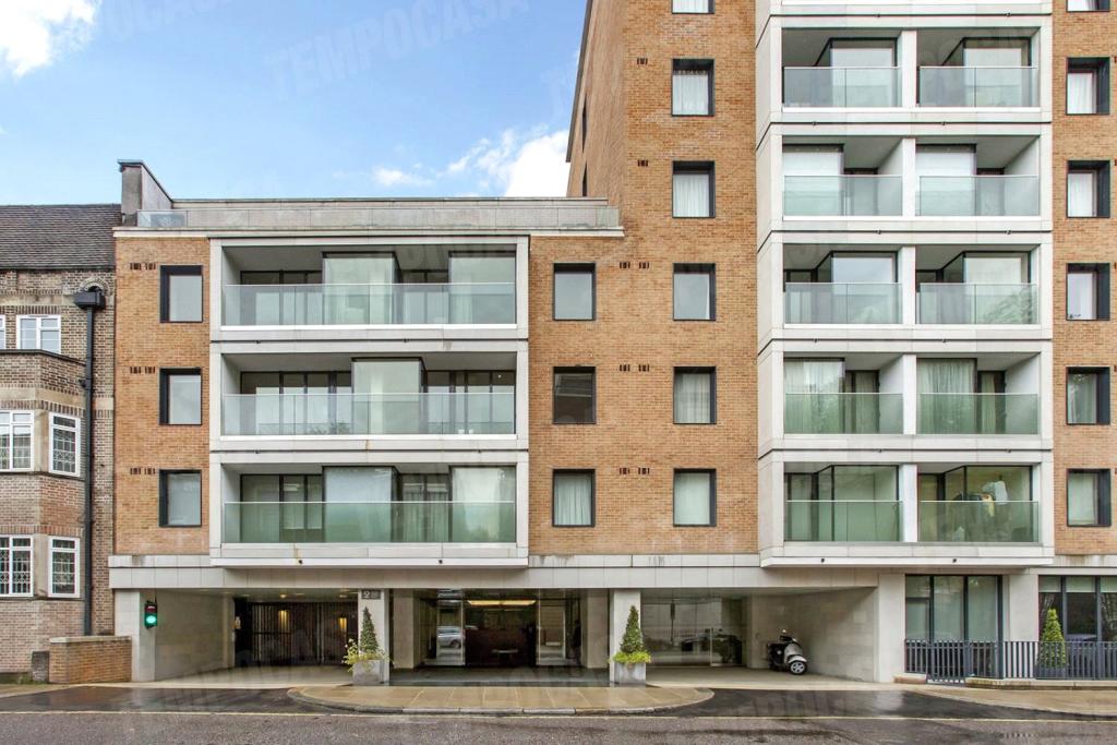 2 bedroom apartment for rent in Hyde Park Square, Hyde Park, W2