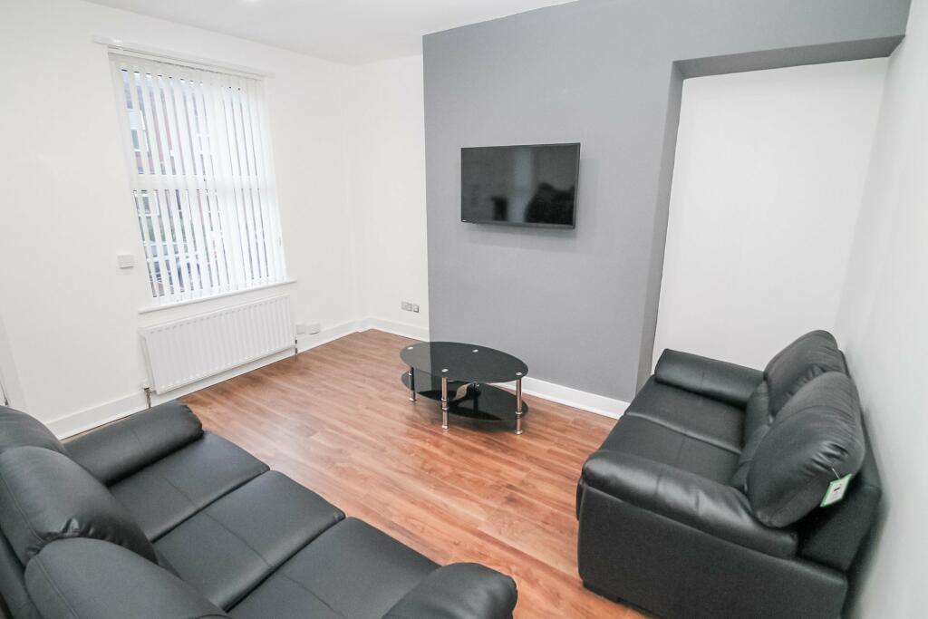 Main image of property: BILLS INCLUDED- Graham View, Burley, Leeds, LS4