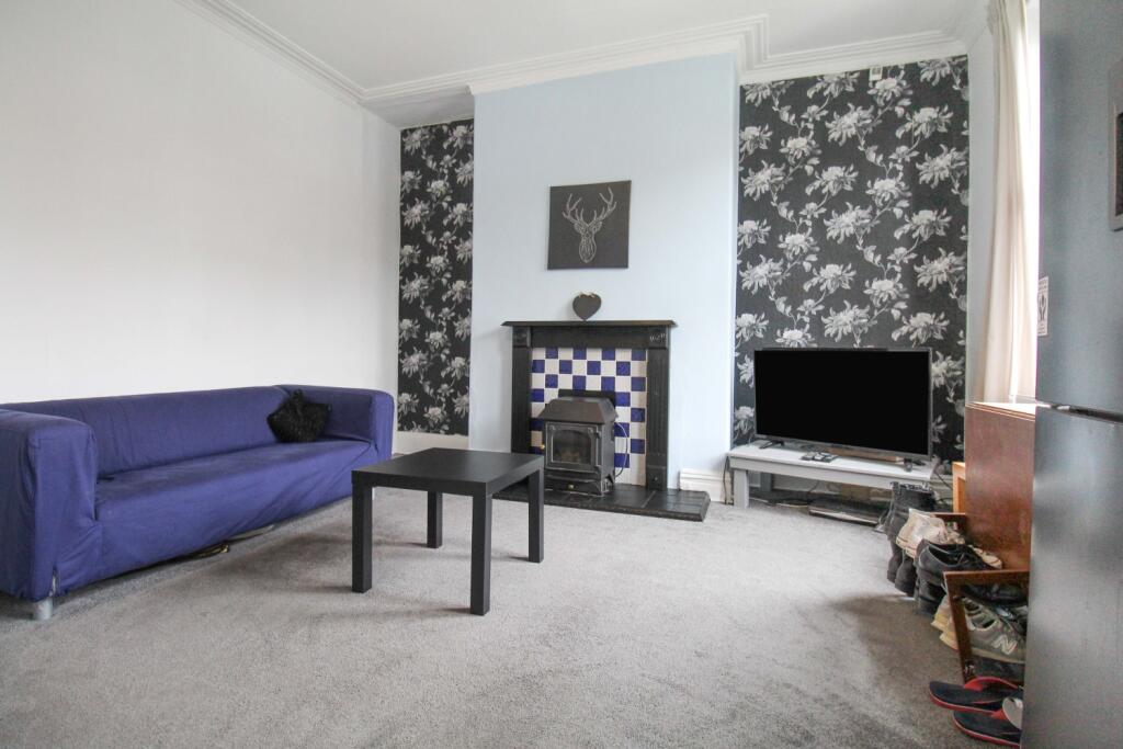 Main image of property: BILLS INCLUDED - Beechwood Mount, Burley, Leeds, LS4