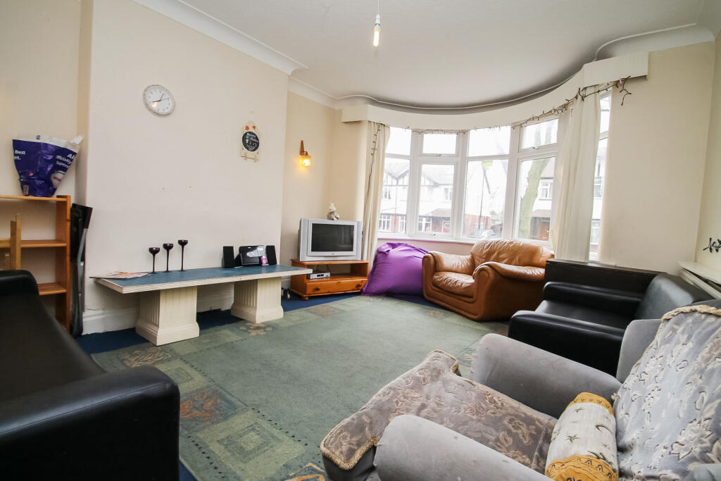 Main image of property: BILLS INCLUDED - The Turnways, Headingley, Leeds,LS6