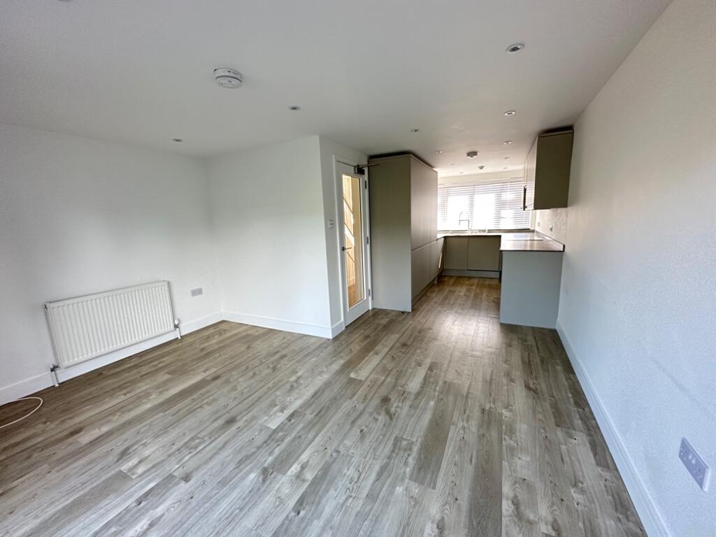 Main image of property: Ranworth Avenue, Hoddesdon, Hertfordshire, EN11