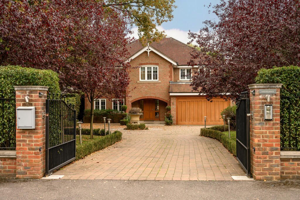 Main image of property: Heath Ridge Green, Cobham, KT11