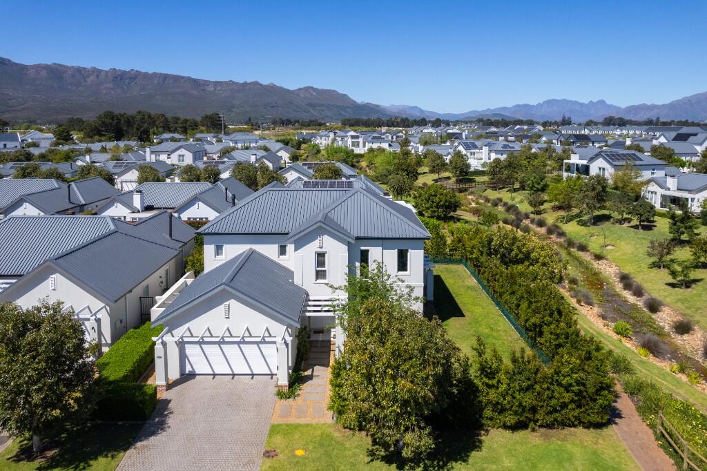 Main image of property: Paarl, Western Cape