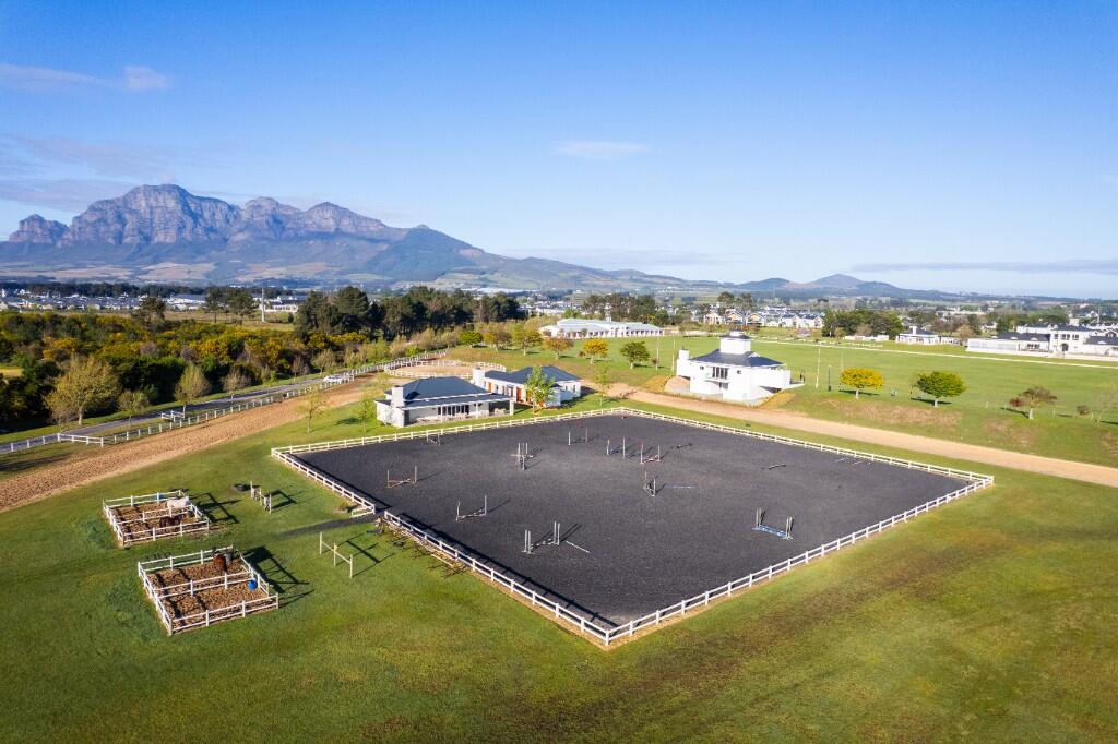 Main image of property: Paarl, Western Cape