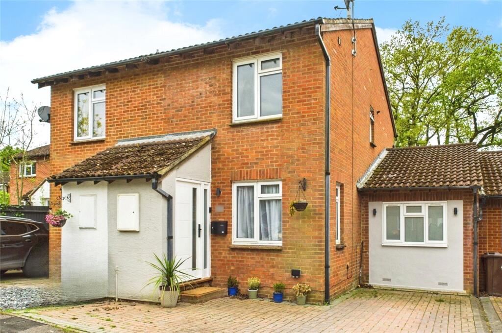 Main image of property: Monkswood Crescent, Tadley, Hampshire, RG26