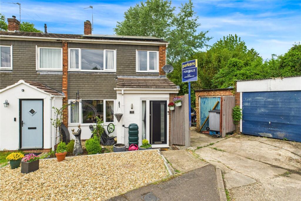 Main image of property: North View Road, Tadley, Hampshire, RG26