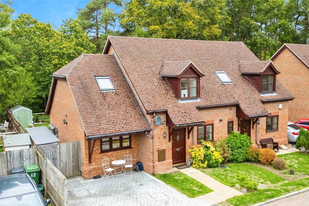 Main image of property: Penbere Close, Pamber Heath, Tadley, Hampshire, RG26