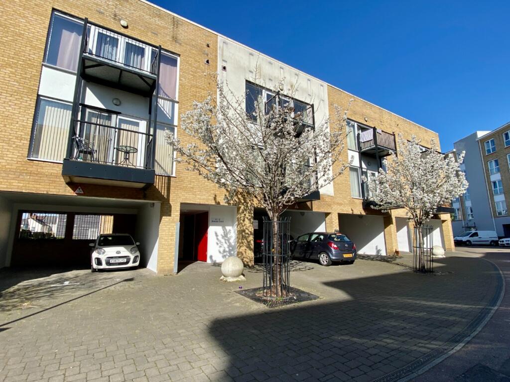 Main image of property: Amazon Court, Admirals Way, Gravesend, Kent, DA12 2AY