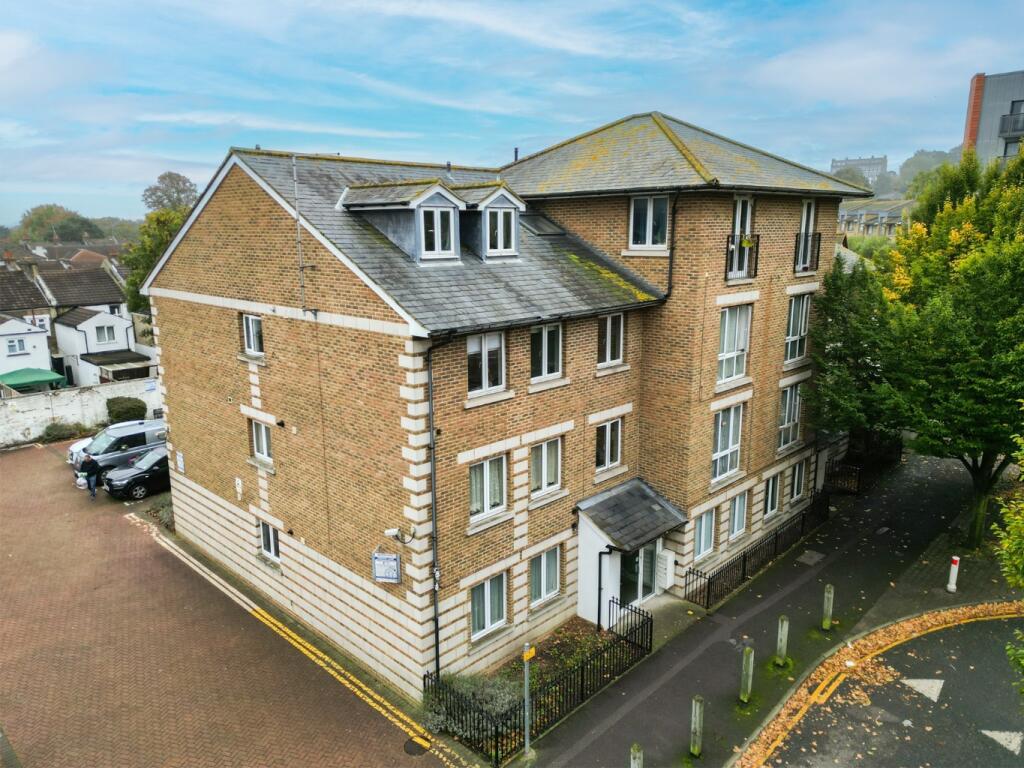 Main image of property: Fairways Court, The Grove, Gravesend, Kent, DA12 1EP