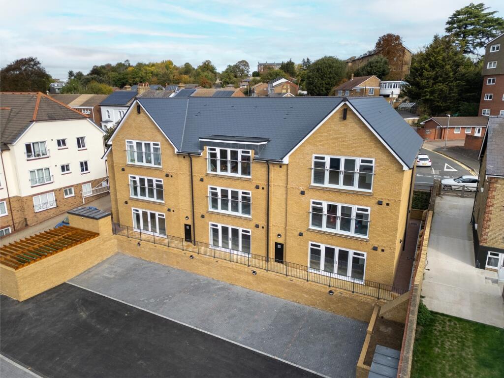 Main image of property: Milton Mount, Old Road East, Gravesend, Kent, DA12 1DJ