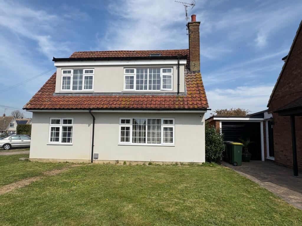 Main image of property: Banyard Way, Rochford, Essex, SS4 1UQ