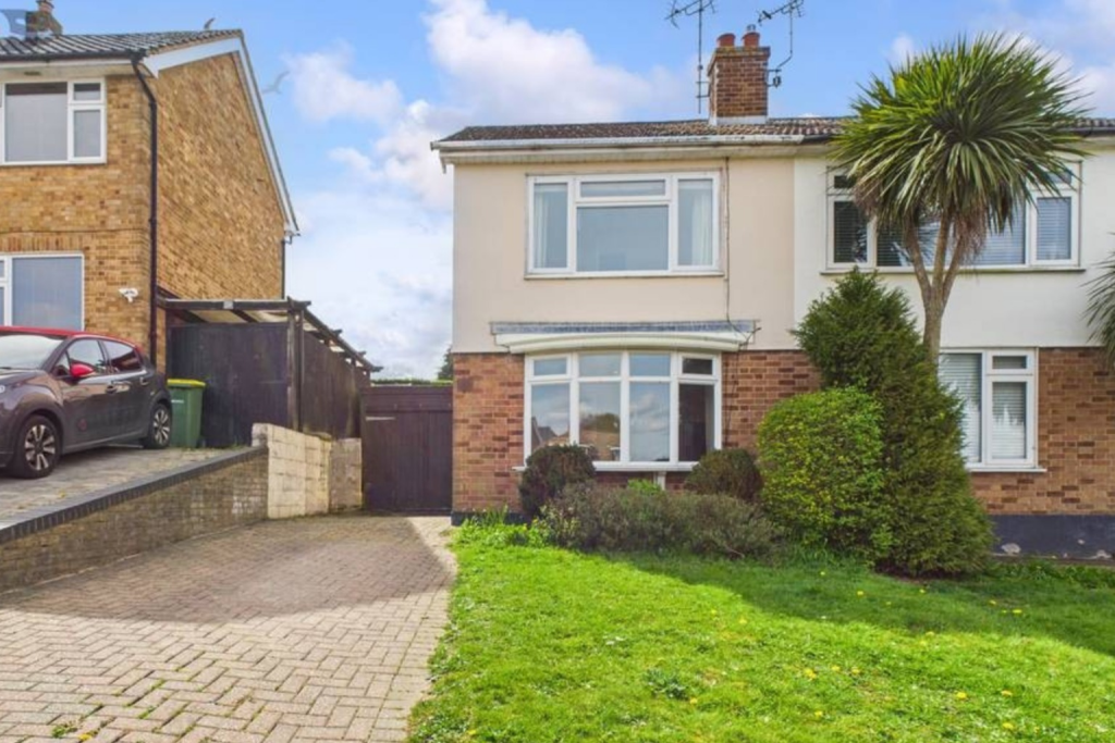 Main image of property: Uplands Park Road, Rayleigh, Essex
