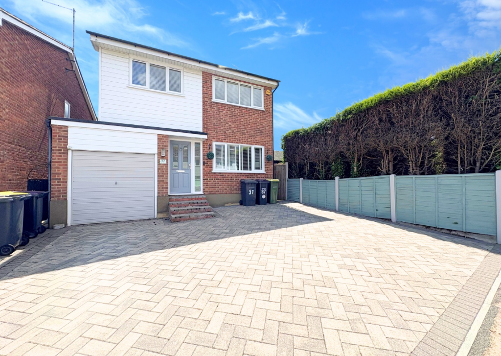Main image of property: Laburnum Grove, Hockley, Essex. SS5 4SQ
