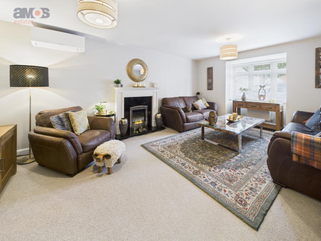 Main image of property: Nursery Drive, Hawkwell, Essex, SS5 4FH
