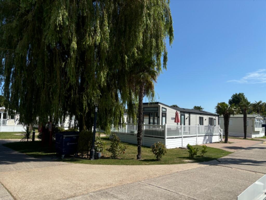 Additional property image - Fox Hunter Park, Monkton, CT12 4JG, Kent, CT1