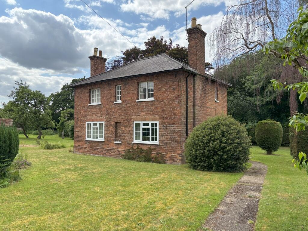 Main image of property: 24 The Cottage Paddock, Lincoln, Lincolnshire, LN6 7EB