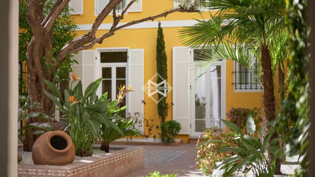 Main image of property: Provence-Alps-Cote d`Azur, Alpes-Maritimes, Cannes