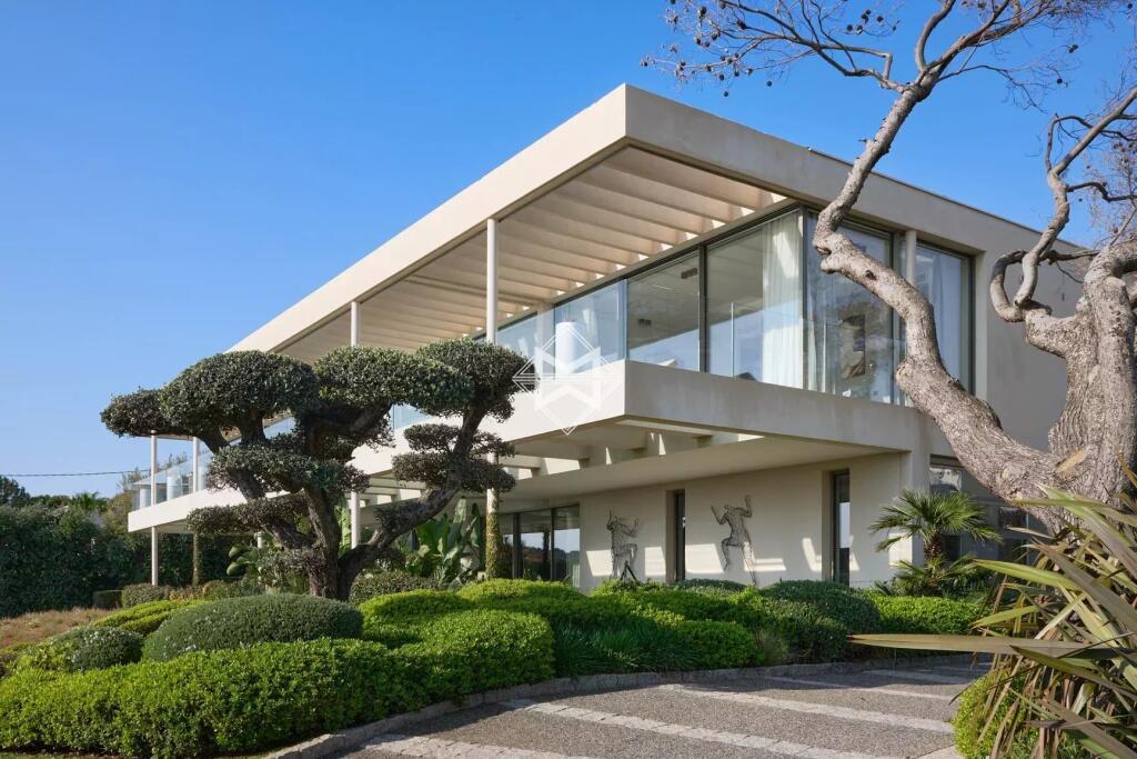 Main image of property: Provence-Alps-Cote d`Azur, Alpes-Maritimes, Antibes