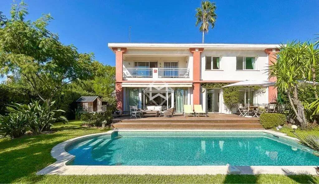 Main image of property: Provence-Alps-Cote d`Azur, Alpes-Maritimes, Cannes