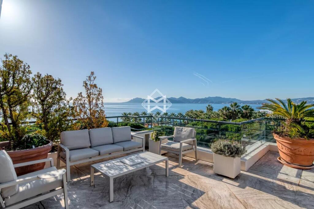 Main image of property: Provence-Alps-Cote d`Azur, Alpes-Maritimes, Cannes