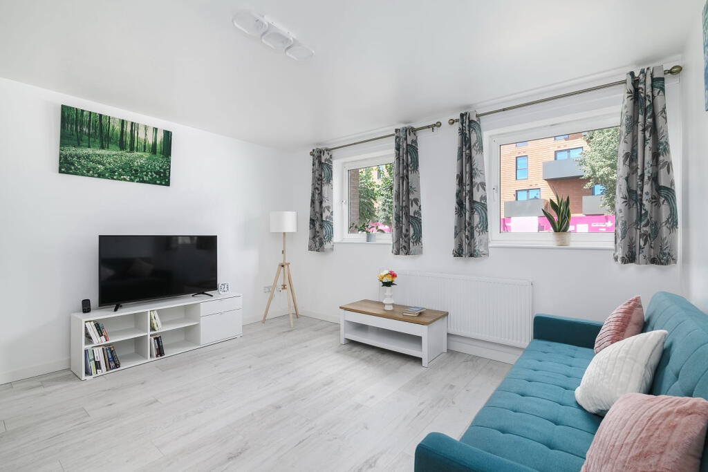 Main image of property: Cranbrook Road, Ilford, Essex, IG6