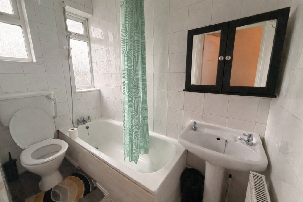 Main image of property: Civic Square,  Tilbury, RM18