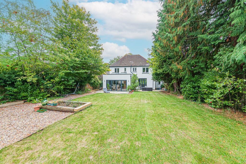 Main image of property: Pinehill Road, Crowthorne, RG45