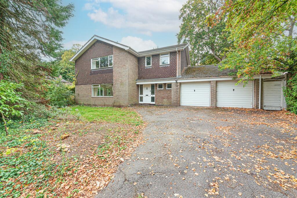 Main image of property: Glebelands Road, Wokingham, RG40