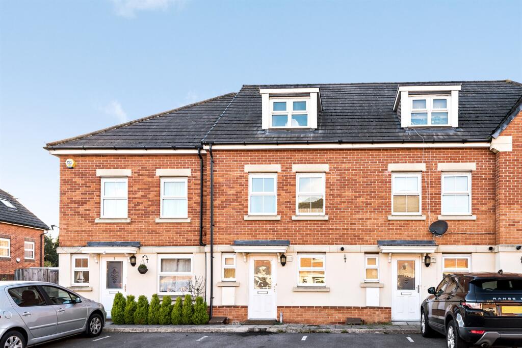 Main image of property: Aphelion Way, Shinfield, Reading, RG2