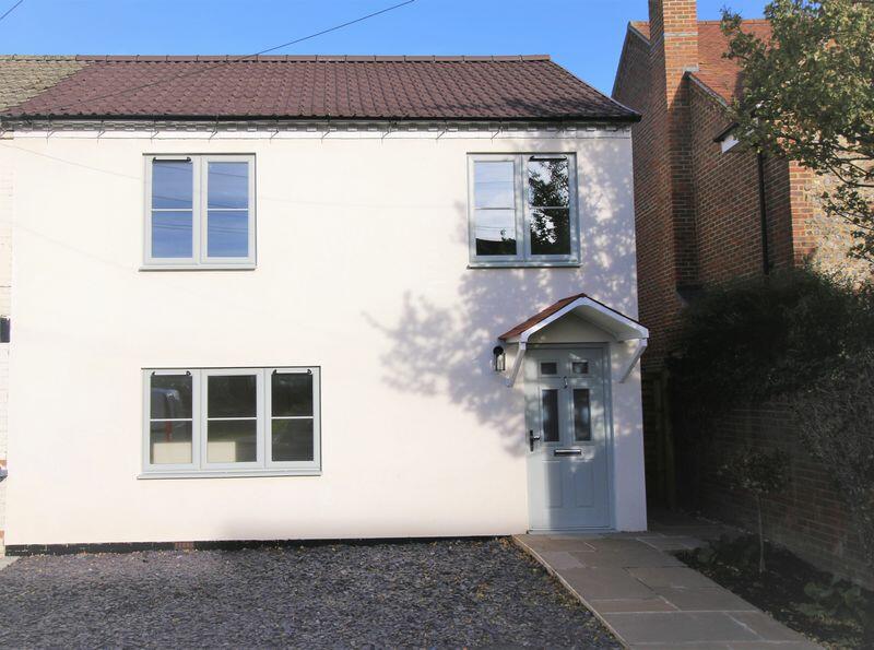 3 bedroom end of terrace house for rent in Longwick, HP27