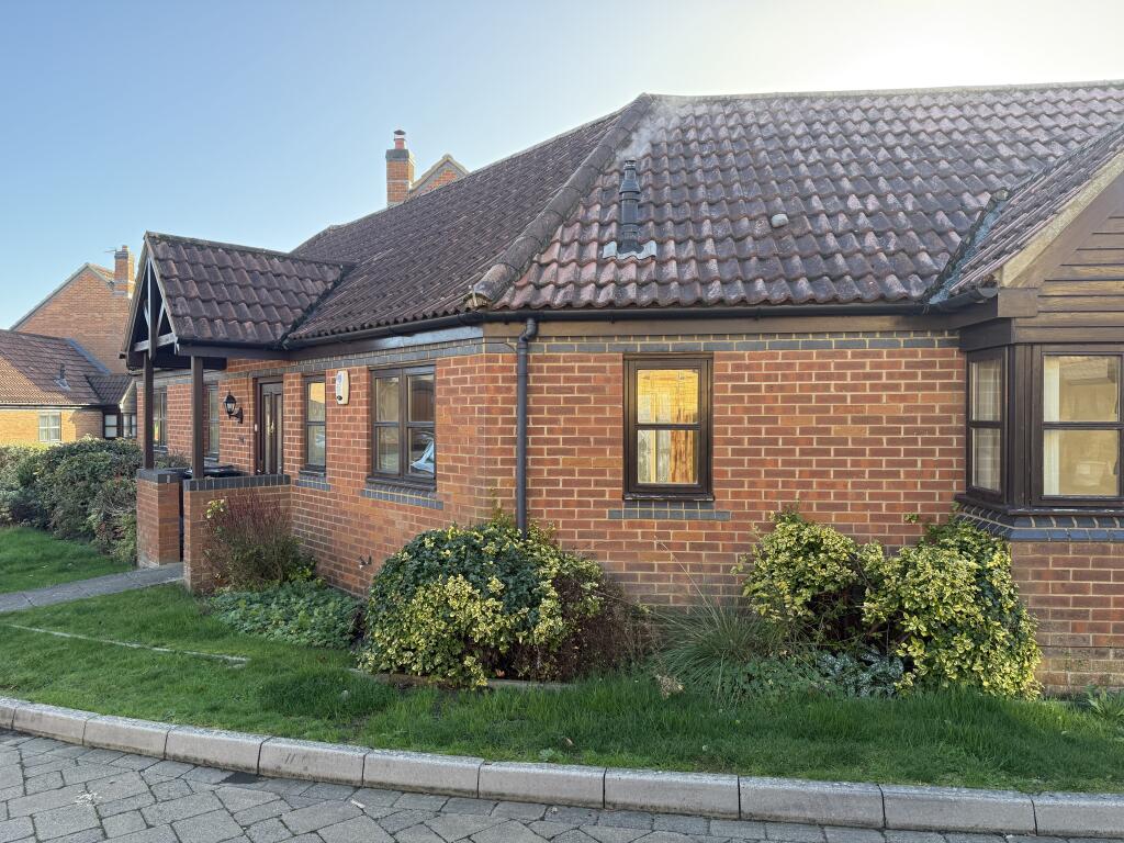 Main image of property: Gainsborough Close, Grange Farm, MILTON KEYNES